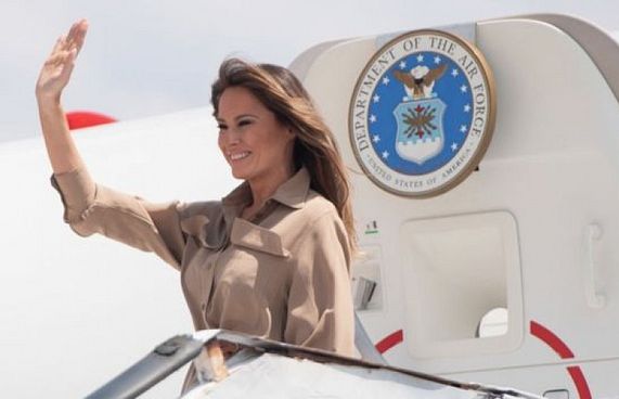 މެލަނިއާ ދަތުރުކުރެއްވި ބޯޓުން ދުން އެރުމުން އަނބުރާ ޖައްސައިފި