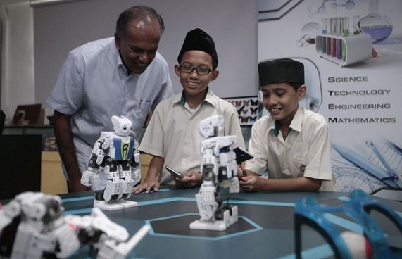 ހުޅުމާލެއަށް ސިންގަޕޫރު މޮޑެލްގެ ސްކޫލެއް