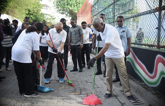 ރާއްޖެ ސާފުކުރުމުގެ ޕްރޮގްރާމް ރައީސް ފައްޓަވައި ދެއްވައިފި