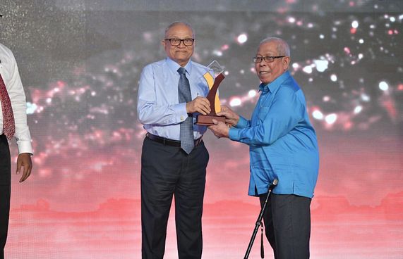 ނޫސްވެރިކަމުގެ ލައިފްޓައިމް އެޗީވްމެންޓް އެވޯޑް ސޯދިގަށް