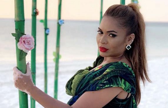 ނިއުމާގެ ފަހު ލަވަޔަކަށް "ނިވައިރޯޅި" ގެ ޕްރޮމޯއެއް