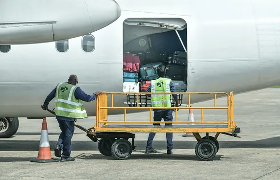 އޯފް-ޕީކްގައި އެވްރެޖްކޮށް 1،000 ޑޮލަރު ހޭދަކުރޭ