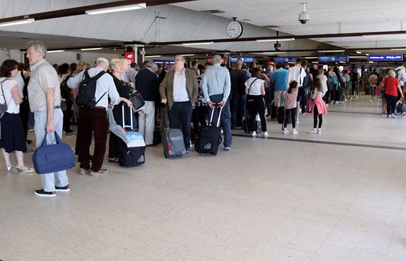 މިދިޔަ އަހަރު 1.4 މިލިއަން ޓޫރިސްޓުން ޒިޔާރަތްކުރި