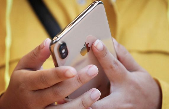 އައިފޯނު އުފައްދާ އަދަދު މަދުކުރަނީ