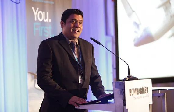 މޯލްޑިވިއަނުން ވަކިކުރި އަމީނަށް ވަޒީފާދޭން ހުކުމްކޮށްފި