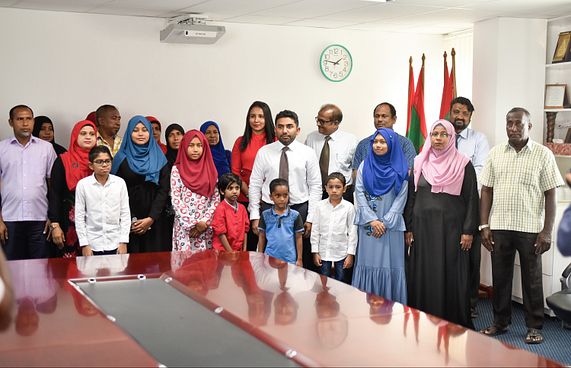 ބޯންމެރޯއަށް ފަހު ފަރުވާދެނިކޮށް ކުޑަކުއްޖަކު މަރުވެއްޖެ