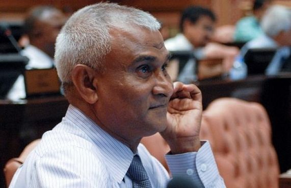 ޖޭޕީގެ ޓިކެޓް ދޫކޮށް އަހުމަދު އަމިއްލަގޮތުން މަޖިލިހަށް