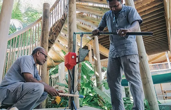 ބ. އަތޮޅުގައި ކުނިން އާމްދަނީ ހޯދުމާ ދިމާލަށް!