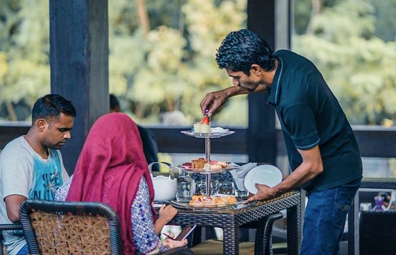 އައްޑޫގައި 24 ގަޑިއިރު ވިޔަފާރި ކުރަން ހުޅުވާލައިފި