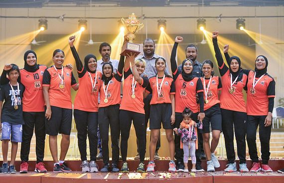 އަންހެން ޗެމްޕިއަންކަން ޔޫއެން ފްރެންޑްސް އަށް