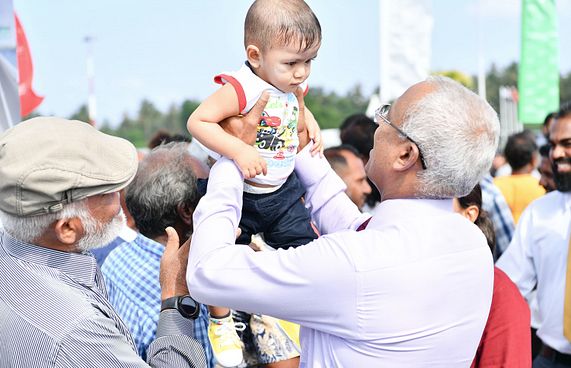 ރައީސް، އެމްޑީޕީގެ ބޮޑު ކާމިޔާބީގެ ފަހަތުގައި