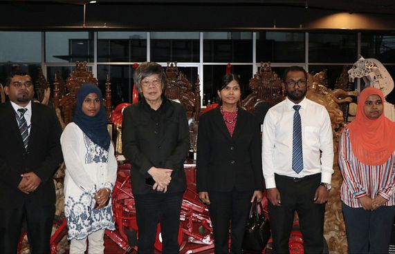 ވިސާމް، ލިމްކޮކްވިންގެ ރައީސްއާ ބައްދަލުކުރައްވައިފި