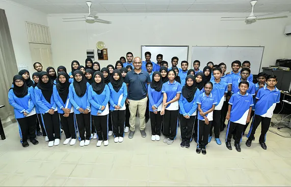 ޗެމްޕިއަނެއްގެ ވާހަކައިން ދަރިވަރުންނަށް ހިތްވަރު