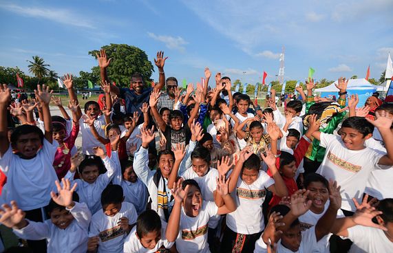 މިހާރު އެވޯޑްސް އިން ތުލުސްދުއަށް ކުލަގަދަ ހަވީރެއް