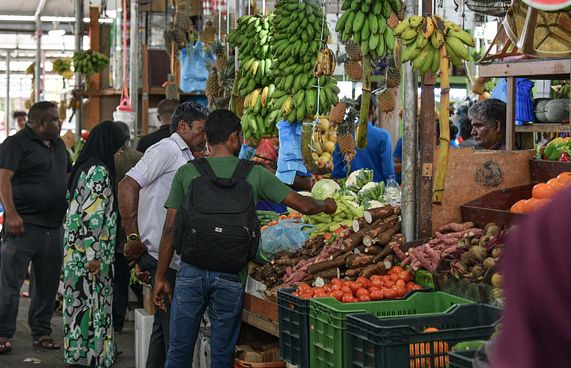 ވަގުތީ މާރުކޭޓް ހަދާނީ އިންޑަސްޓްރިއަލް ވިލެޖްގައި