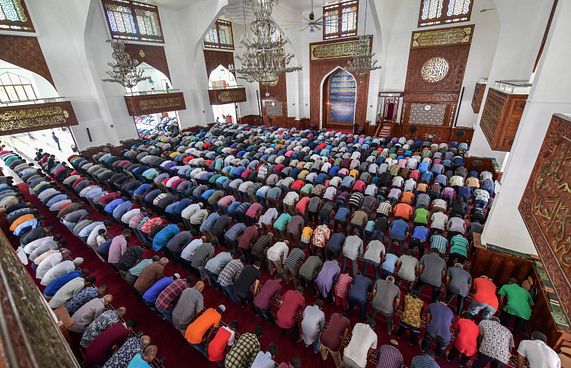 ދީނަށް ފުރައްސާރަކުރުމާ ދެކޮޅަށް އިލްމުވެރިން އެކުގައި