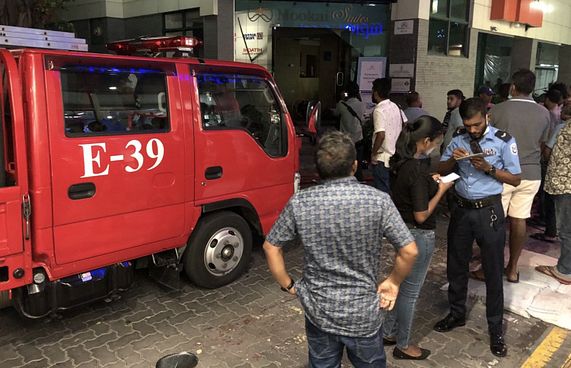 މޫކައި ސްއިޓްސް އިން ދުން އަރާތީ މީހުން ހުސްކޮށްފި