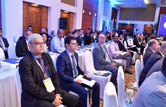 އޭޑީބީން 11 މިލިއަން ޑޮލަރުގެ އެހީއެއް ދީފި