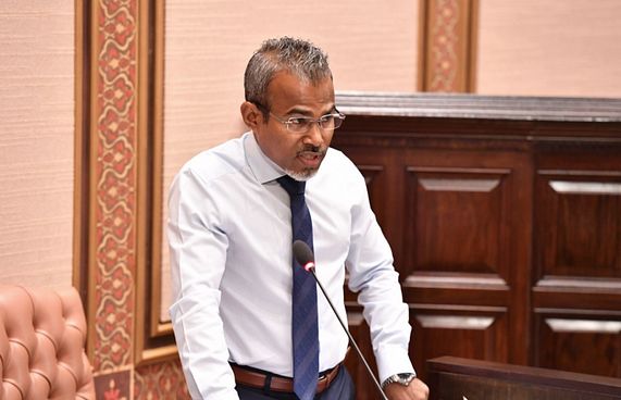 ބިގަށް ފައިސާ ދޭން ލަފާ ދެއްވީ އުޝާމް: ރިފްއަތު