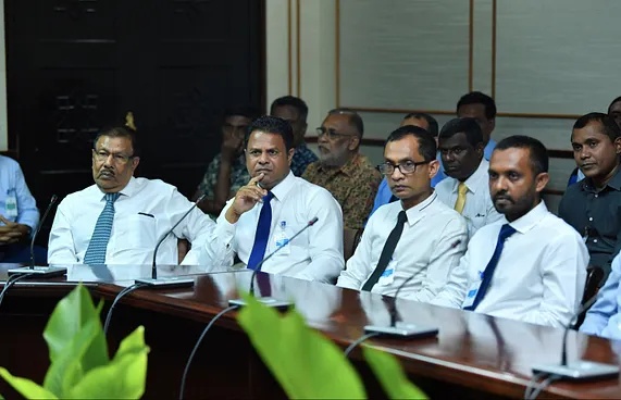 ސަރުކާރުގެ ކުންފުނިތަކަށް 300 މިލިއަން ބަޖެޓުން ދީފި