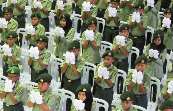 ހަމަދު ސްކޫލުގެ ދަރިވަރުން ކެޑޭޓުކަމުގެ ހުވާކޮށްފި