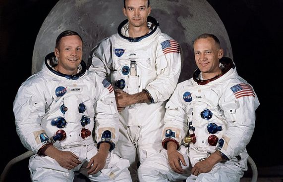 ދުނިޔޭގެ ތާރީޚު ބަދަލުކޮށްލި ތިން އެސްޓްރޮނޯޓުން