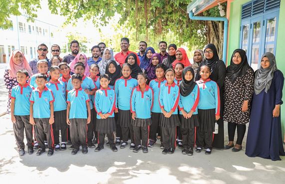 ކޮމިއުނިޓީ ފަންޑުން މާއެނބޫދޫ ލައިބްރަރީ ތަރައްގީކޮށްފި