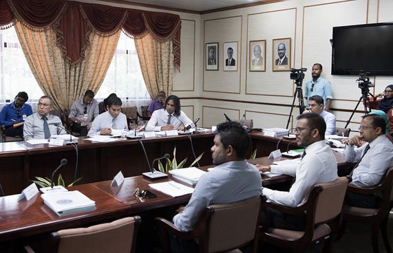 ކުރީގެ ރައީސުންގެ އިނާޔަތަށް އިސްލާހު ފޮނުވަން އެދެނީ