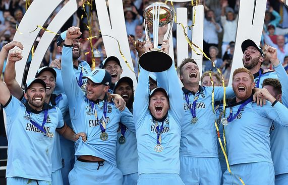 އާދަޔާހިލާފު މެޗުން މޮޅުވެ އިންގްލެންޑް ތަށި ހޯދައިފި