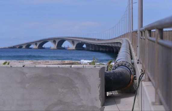 ސިނަމާލެ ބްރިޖުގެ ފެން ހޮޅި ބޭނުންކުރަން ފަށަނީ