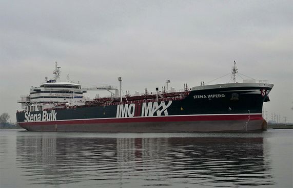 އީރާނުން ހިފެހެއްޓި އިނގިރޭސިންގެ ޓޭންކަރު ދޫކޮށްލައިފި