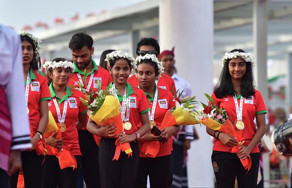 ގައުމީ ތަރިންނަށް ޝަރަފުވެރި މަރުހަބާއެއް