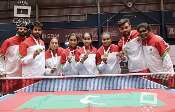 ޕްރެޝަރާ ކުރިމަތިލީ ޕްރޮފެޝަނަލުންގެ ގޮތުގައި: ކޯޗު