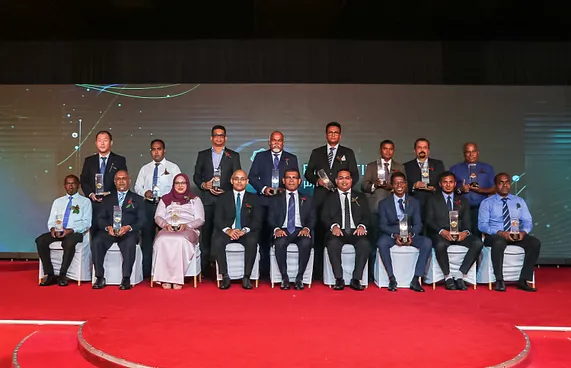 މި އަހަރުގެ ރަން ލާރި އެވޯޑު 17 ފަރާތަކަށް ލިބިއްޖެ