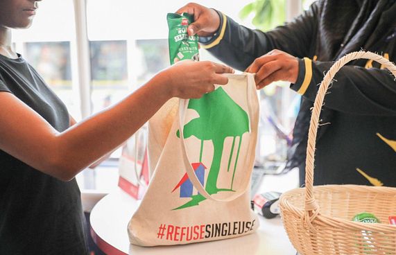 ބީއެމްއެލުން ތިމާވެއްޓާ ރައްޓެހި ކޮތަޅު ހަދިޔާކޮށްފި