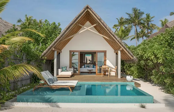 ޓްރެވެލް އެވޯޑަށް ފުށިފަރު މޯލްޑިވްސް ނޮމިނޭޓްވެއްޖެ