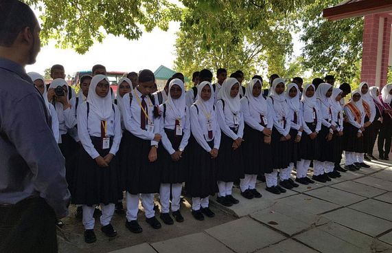 އައްޑޫ ހައި ސްކޫލުގެ ބޮޑު ވަފުދެއް ހަމަދު ސްކޫލަށް