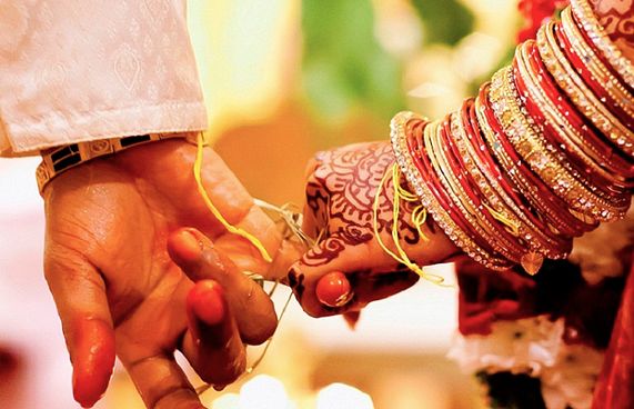 ފިރިމީހާ އަބަދު ކިޔަވާތީ އަނބިމީހާ ބޭނުމީ ވަރިވާން