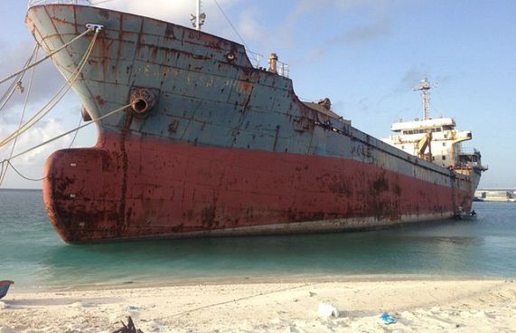 ތިލަފުށީ ފަޅުން ބޯޓު ނެގުމާ މެދު ހޫނު ބަހުސެއް