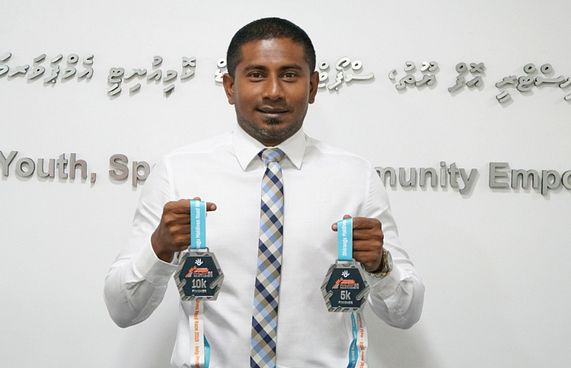 ދިރާގު ރޯޑްރޭހުގެ މެޑަލްތައް ދައްކާލައިފި