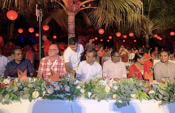 ރާއްޖެ އިޝްތިހާރުކުރަން 100 ޓުއާ އޮޕަރޭޓަރުން