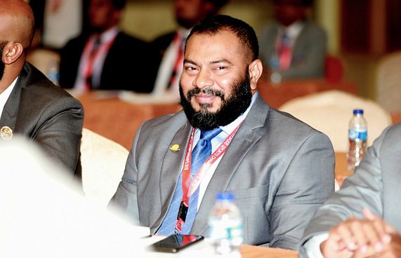 އޭޝިއާގެ ބޮޑީބިލްޑިން ފެޑެރޭޝަނުގެ ނައިބަކަށް އިއްބެ