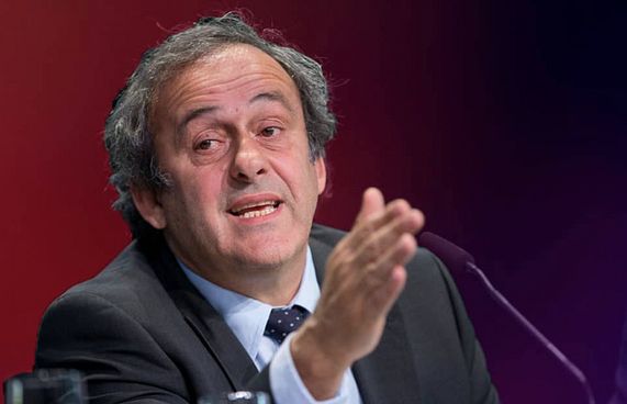 އަލުން އިތުބާރު ހޯދަން ޕްލެޓިނީ އެނބުރި ފުޓްބޯޅަ އަށް