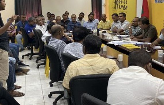 އެއްވެސް ޖަމިއްޔާއެއް އުވާލާކަށް ތަރުހީބެއް ނުދެން