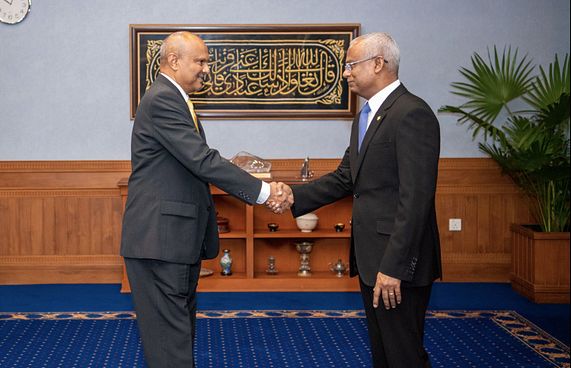 ރައީސްގެ އެޑްވައިޒަރު ޝިހާބު އިސްތިއުފާދެއްވައިފި