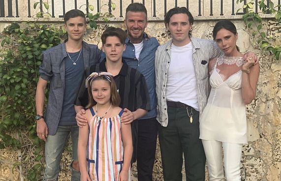 ކައިވެނީގެ ކާމިޔާބީގެ ސިއްރަކީ ދަރިން: ވިކްޓޯރިއާ