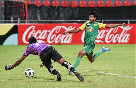 ޕެނަލްޓީން ގްރީންސްޓްރީޓްސް ބަލިކޮށް މާޒިޔާ ސެމީ އަށް