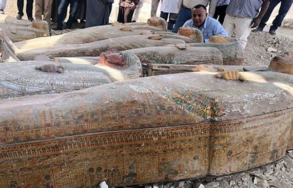 އާދަޔާޚިލާފު ސަންދޯއްތަކެއް މިސްރުން ފެނިއްޖެ