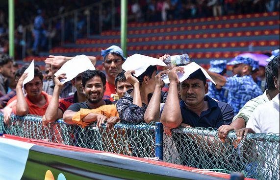 ބިދޭސީ މަސައްކަތްތެރިން އިމުގެ ތެރެއަށް ގެނައުން