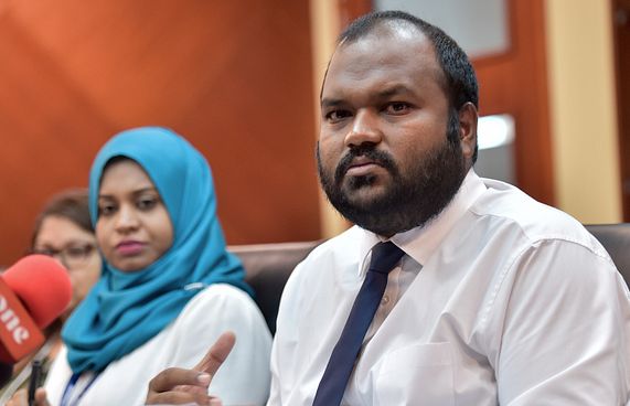 ހަދަމުން އަންނަ ހުރިހާ ރިސޯޓެއް ޗެކްކުރަނީ